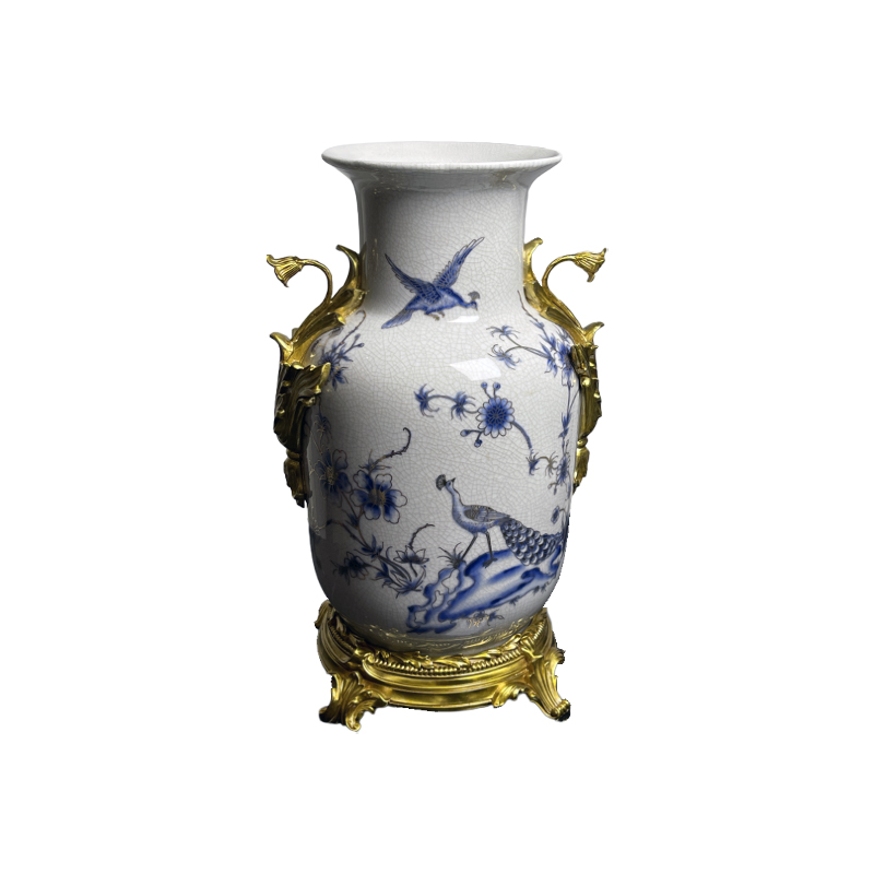 Ceramic vases with elegant brass decoration are targeted at art lovers and collectors