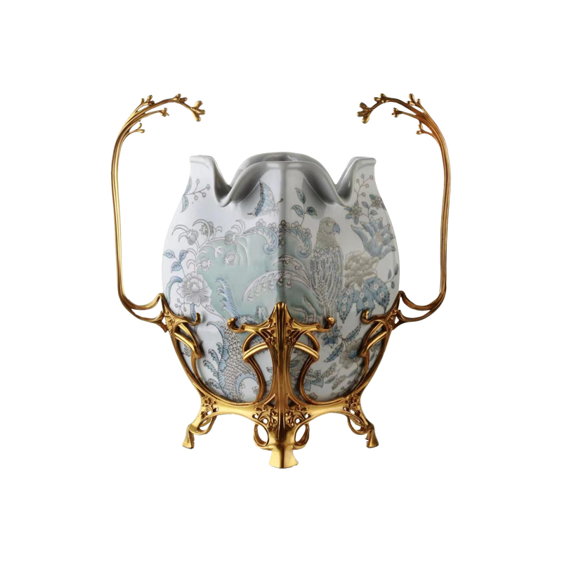 2024 New design Classic antique bronze frame with porcelain hand-painted vases and ginger jars for home decor